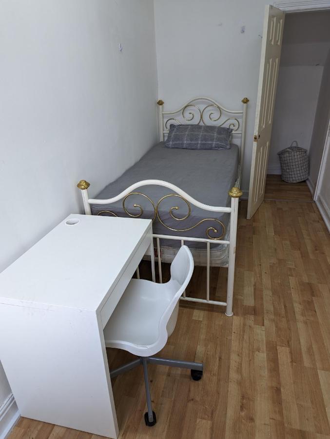 Oldham Town Centre Rm03 Apartment Екстериор снимка