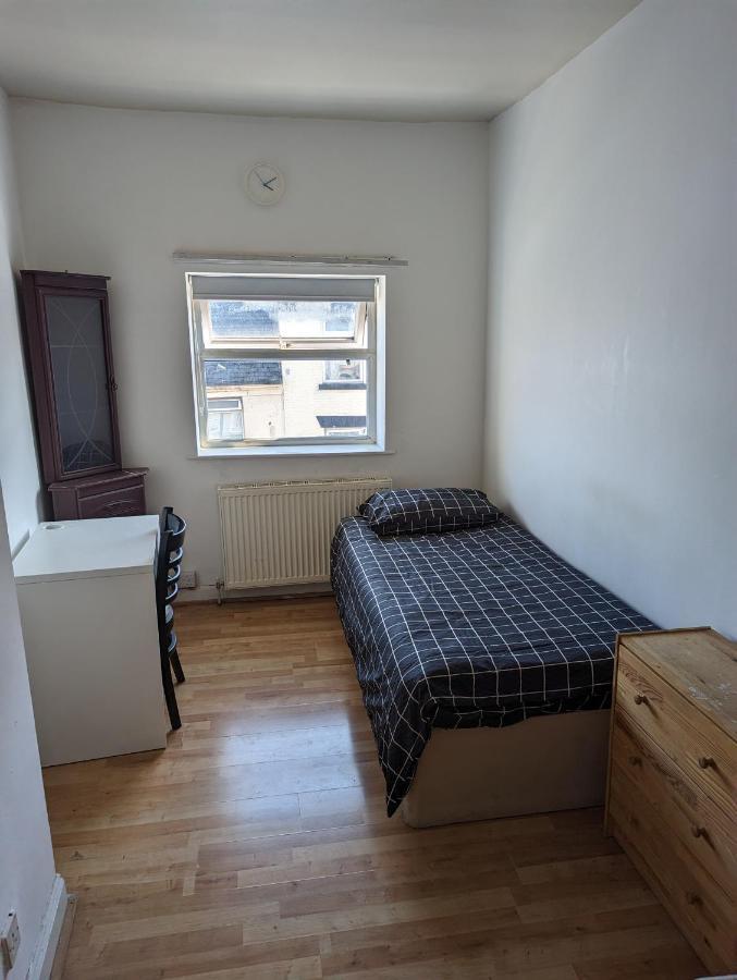 Oldham Town Centre Rm03 Apartment Екстериор снимка